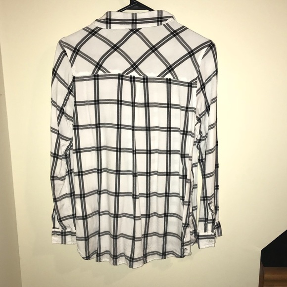 Button Up shirt - Picture 2 of 2